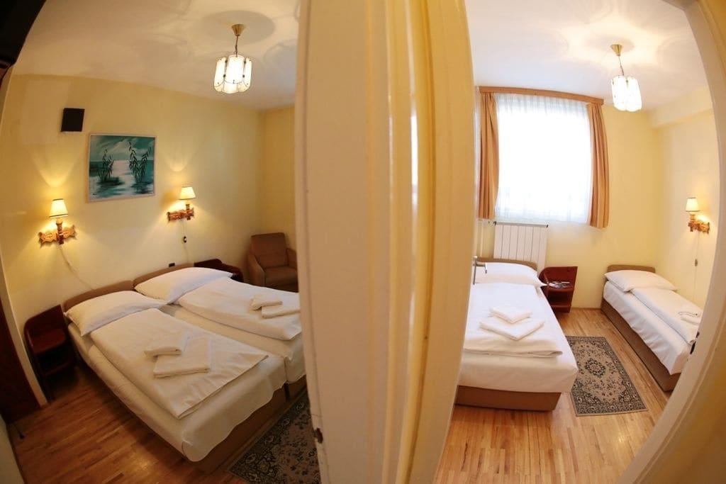 Hotel Bara Junior Budapest Exterior foto
