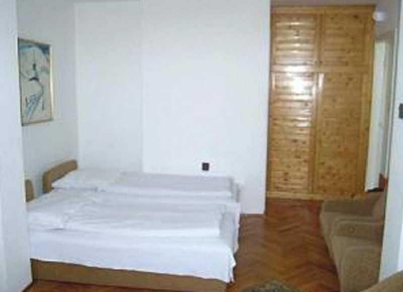 Hotel Bara Junior Budapest Exterior foto