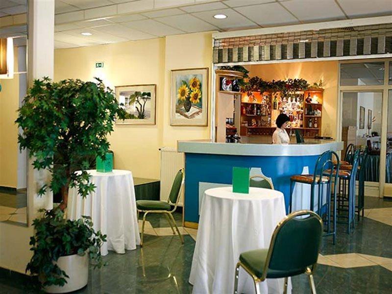Hotel Bara Junior Budapest Exterior foto